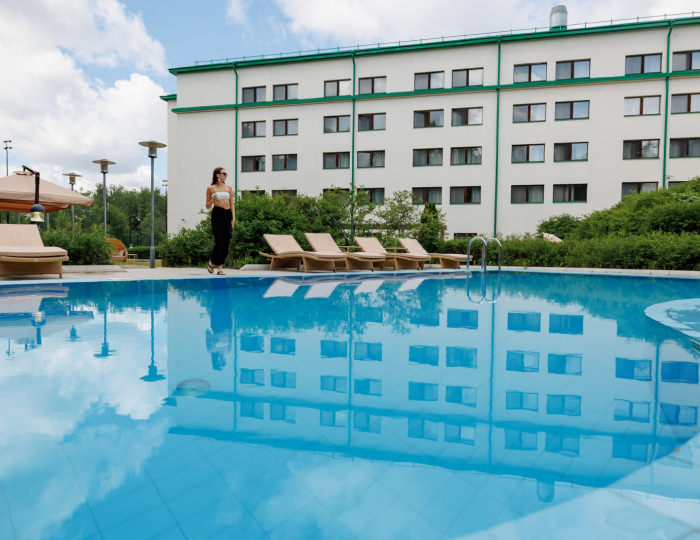 Открытый бассейн - Отель Moscow Country Club / Москоу Кантри Клаб